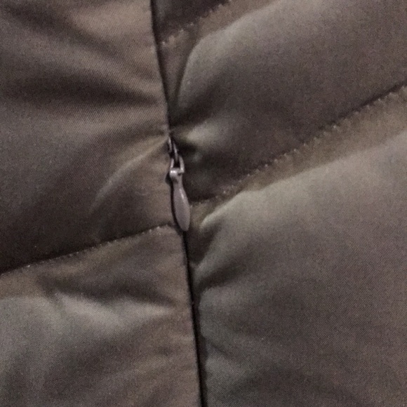 Tommy Hilfiger Vest - Picture 5 of 10